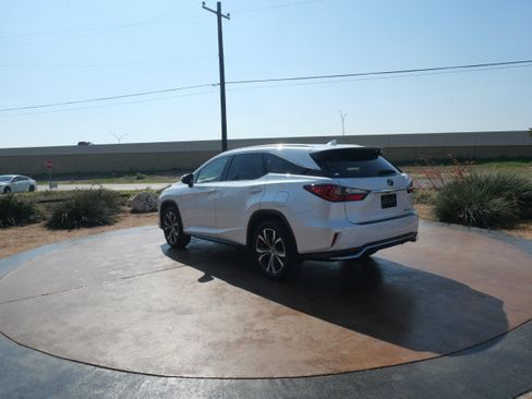 Used 2019 Lexus RX 350L Luxury image 4