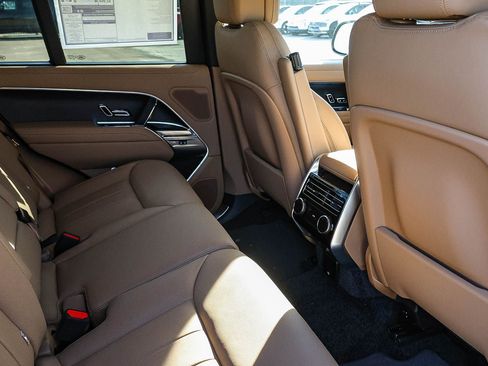 New 2026 Land Rover Range Rover SE image 20