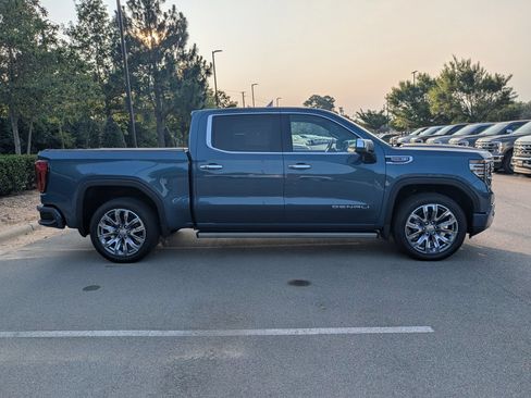 Used 2026 GMC Sierra 1500 Denali w/ Denali Reserve Package AWD/4WD image 3
