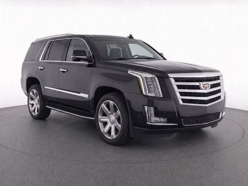 Used 2016 Cadillac Escalade ESV Luxury RWD image 2