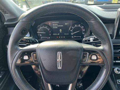 Used 2022 Lincoln Corsair AWD w/ Premium Package image 23