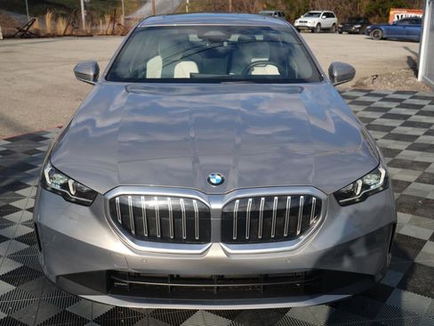 Used 2024 BMW 530i xDrive w/ Convenience Package image 14