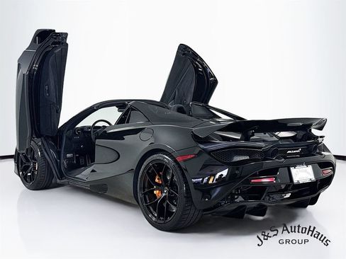 Used 2021 McLaren 720S Luxury RWD image 5