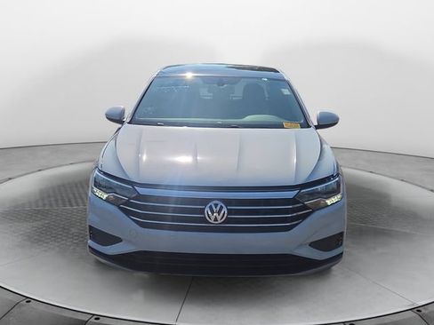 Used 2019 Volkswagen Jetta SE w/ Cold Weather Package FWD image 8