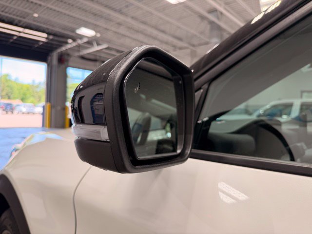 Used 2025 Ford Explorer ST AWD/4WD image 11