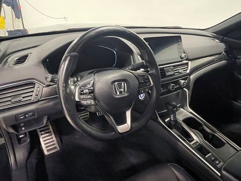 Used 2018 Honda Accord Sport image 21