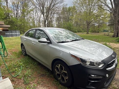 Used 2021 Kia Forte LXS FWD image 13