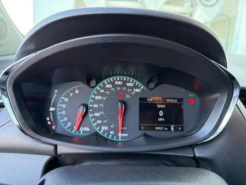 Used 2021 Chevrolet Trax LS w/ Tint and Cruise Package FWD image 12