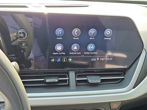 Used 2024 Chevrolet Trax LS w/ LS Convenience Package FWD image 27