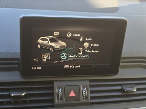 Used 2020 Audi Q5 2.0T Premium w/ Convenience Package image 21