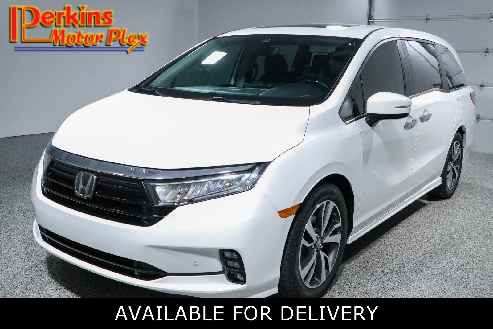 Used 2021 Honda Odyssey Touring image 1