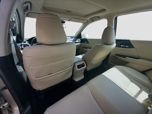 Used 2015 Honda Accord EX-L image 24