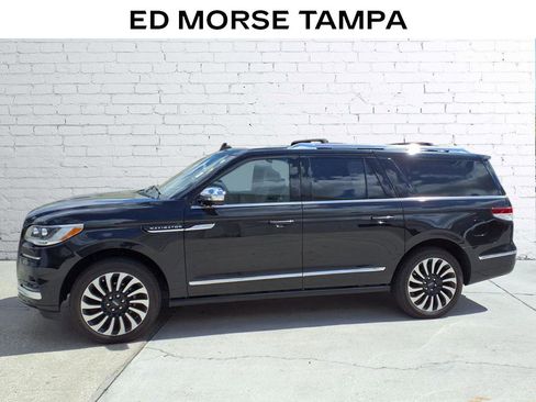 Used 2023 Lincoln Navigator L Black Label image 2