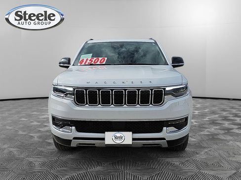 Used 2023 Jeep Wagoneer L Series II w/ Premium Group I image 8