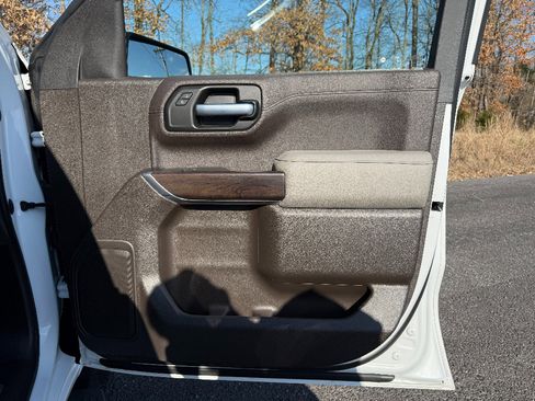 Used 2020 GMC Sierra 1500 SLT w/ SLT Premium Package image 32