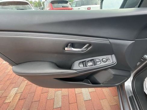 Used 2023 Nissan Sentra SV w/ All-Weather Package FWD image 10