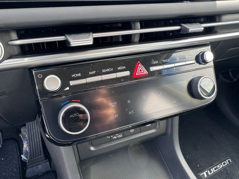 New 2026 Hyundai Tucson Blue SE AWD/4WD image 24