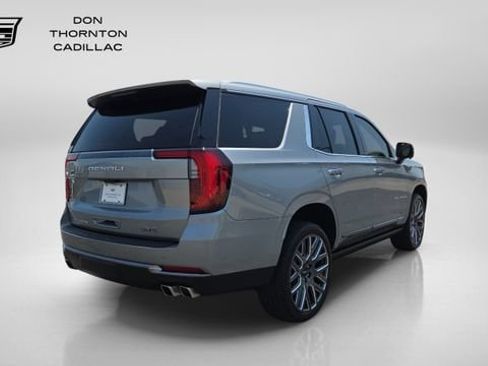 Used 2025 GMC Yukon Denali Ultimate w/ LPO, Floor Liner Package AWD/4WD image 5