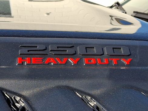 Used 2025 RAM 2500 Laramie AWD/4WD image 39