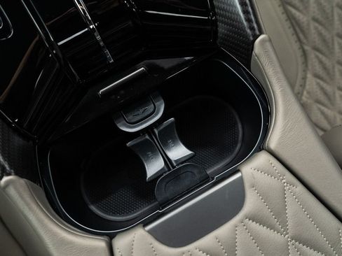 Used 2026 Aston Martin DB12 Coupe RWD image 28