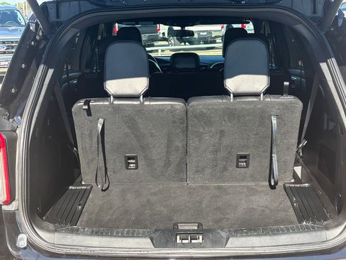 Used 2020 Ford Explorer XLT w/ Equipment Group 202A image 29