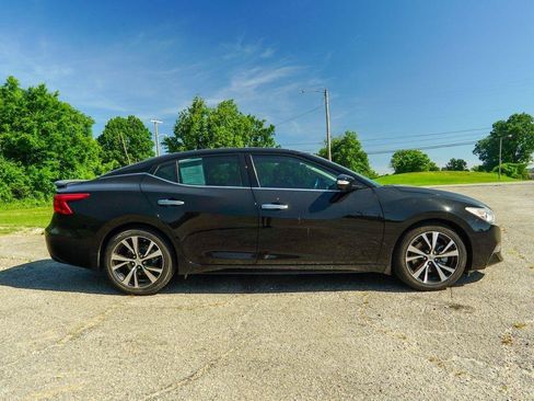 Used 2018 Nissan Maxima Platinum FWD image 2