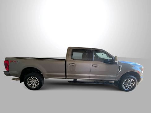 Used 2022 Ford F250 Lariat image 9