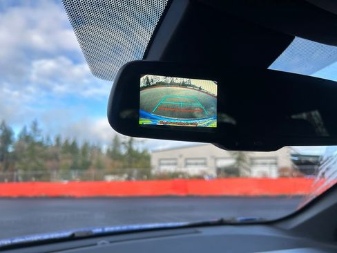 Used 2018 Toyota C-HR XLE image 19