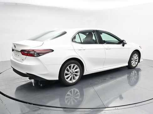 Used 2024 Toyota Camry LE FWD image 8