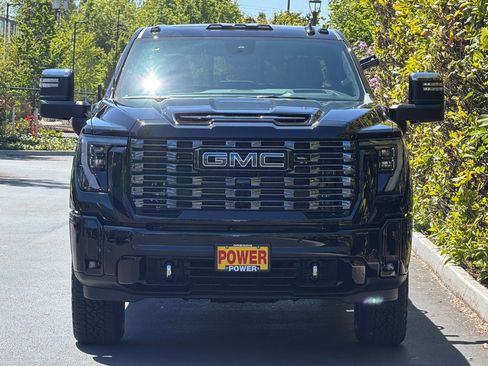 New 2026 GMC Sierra 3500 Denali Ultimate w/ LPO, Black Badging Package AWD/4WD image 3