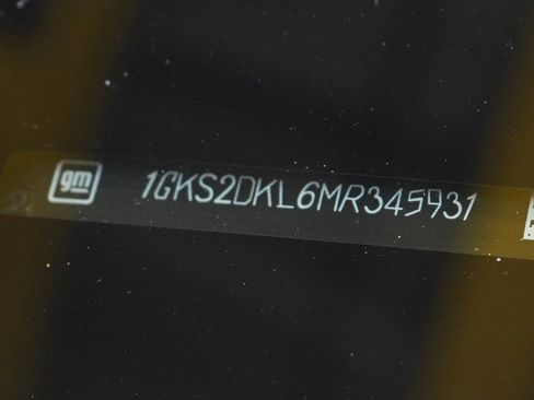 Used 2021 GMC Yukon Denali image 32