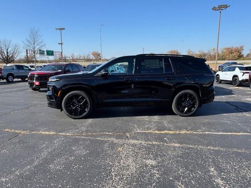 New 2026 Chevrolet Traverse RS w/ LPO, Floor Liner Package image 2