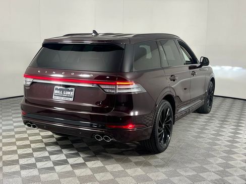 Used 2023 Lincoln Aviator Reserve w/ Equipment Group 201A image 7