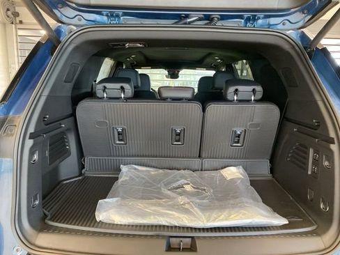 New 2026 Chevrolet Traverse RS w/ LPO, Floor Liner Package AWD/4WD image 7