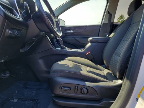 Used 2019 Chevrolet Equinox LT FWD image 16