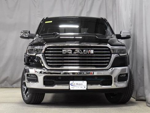 Used 2025 RAM 1500 Laramie image 4