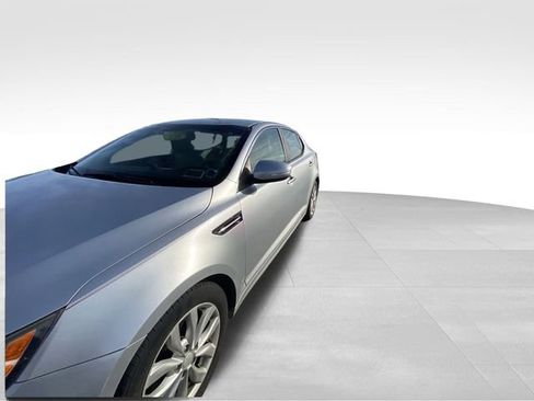 Used 2015 Kia Optima LX w/ LX Convenience Package image 2