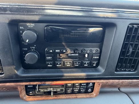 Used 1995 Buick Le Sabre Custom image 16