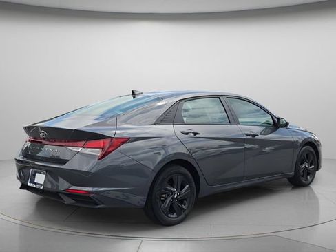 Certified 2023 Hyundai Elantra SEL w/ Cargo Package FWD image 7