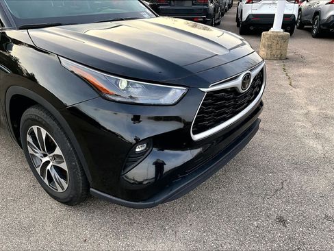 Used 2024 Toyota Highlander XLE image 5