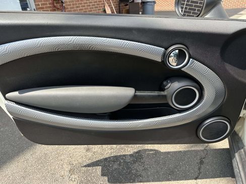 Used 2009 MINI Cooper S FWD image 16
