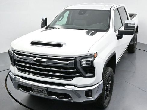 Used 2024 Chevrolet Silverado 2500 LTZ AWD/4WD image 36