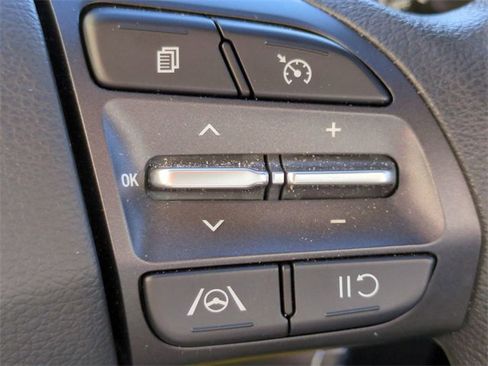 Certified 2022 Hyundai Kona SE image 29