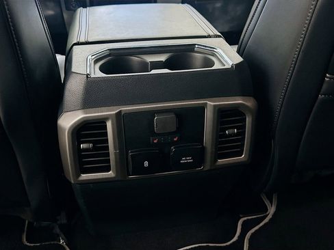Used 2022 Ford F250 Platinum w/ FX4 Off-Road Package AWD/4WD image 25