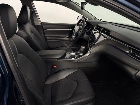 Used 2019 Toyota Camry XSE image 15