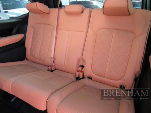 Used 2025 Jeep Grand Wagoneer Series III w/ Quick Order Packagew 28T AWD/4WD image 19