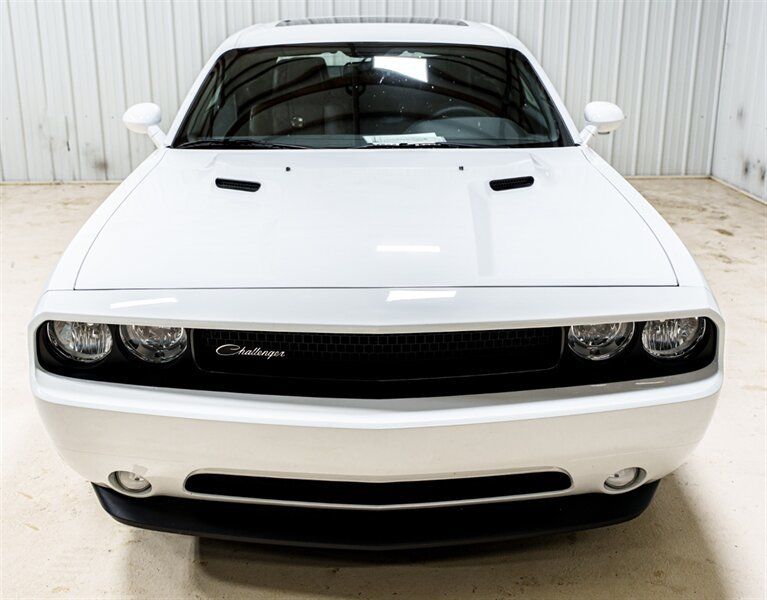 Used 2014 Dodge Challenger SXT RWD image 22
