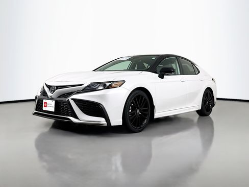 Certified 2021 Toyota Camry XSE w/ Navigation Package FWD image 3