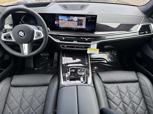 New 2026 BMW X7 xDrive40i w/ M Sport Package image 16