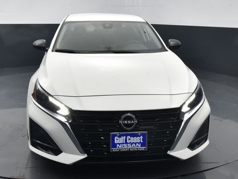 Certified 2025 Nissan Altima 2.5 S image 3